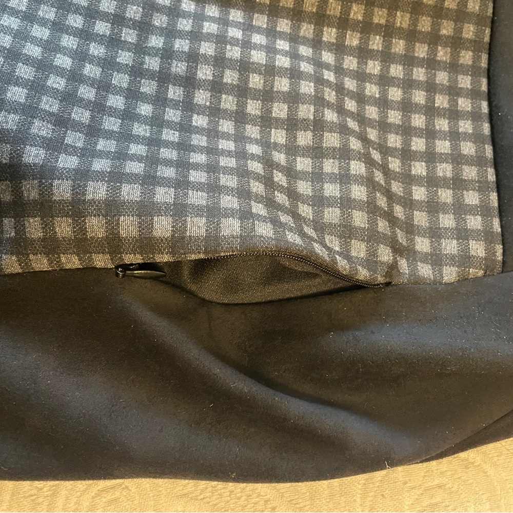 Joseph Ribkoff Black and Gray Checkered Blazer - Picture 6 of 15